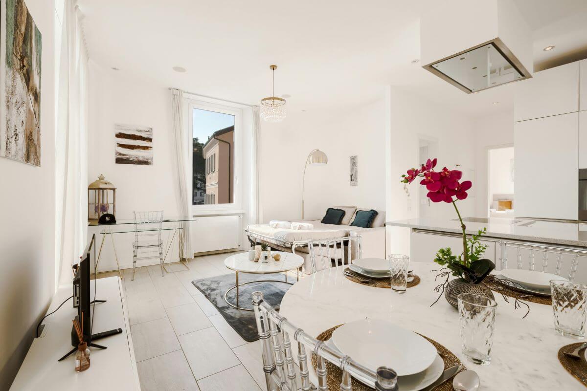 Best Rooms To Use White Wallpaper